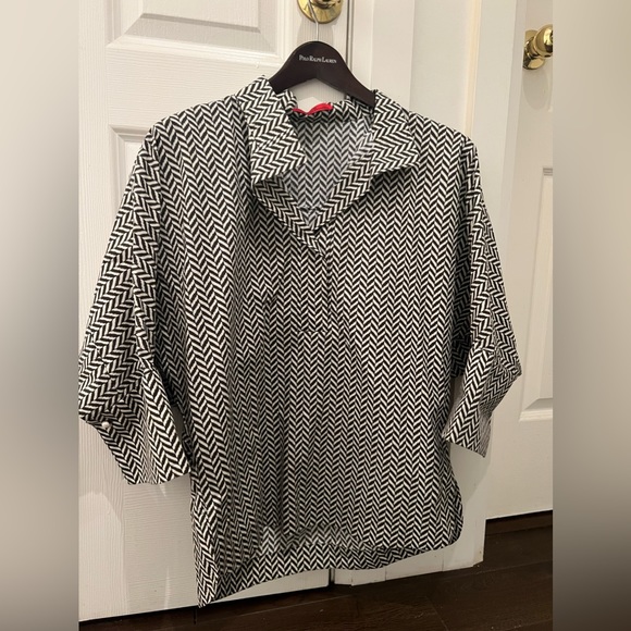 Large almost new Caroline Herrera shirt - Picture 5 of 7